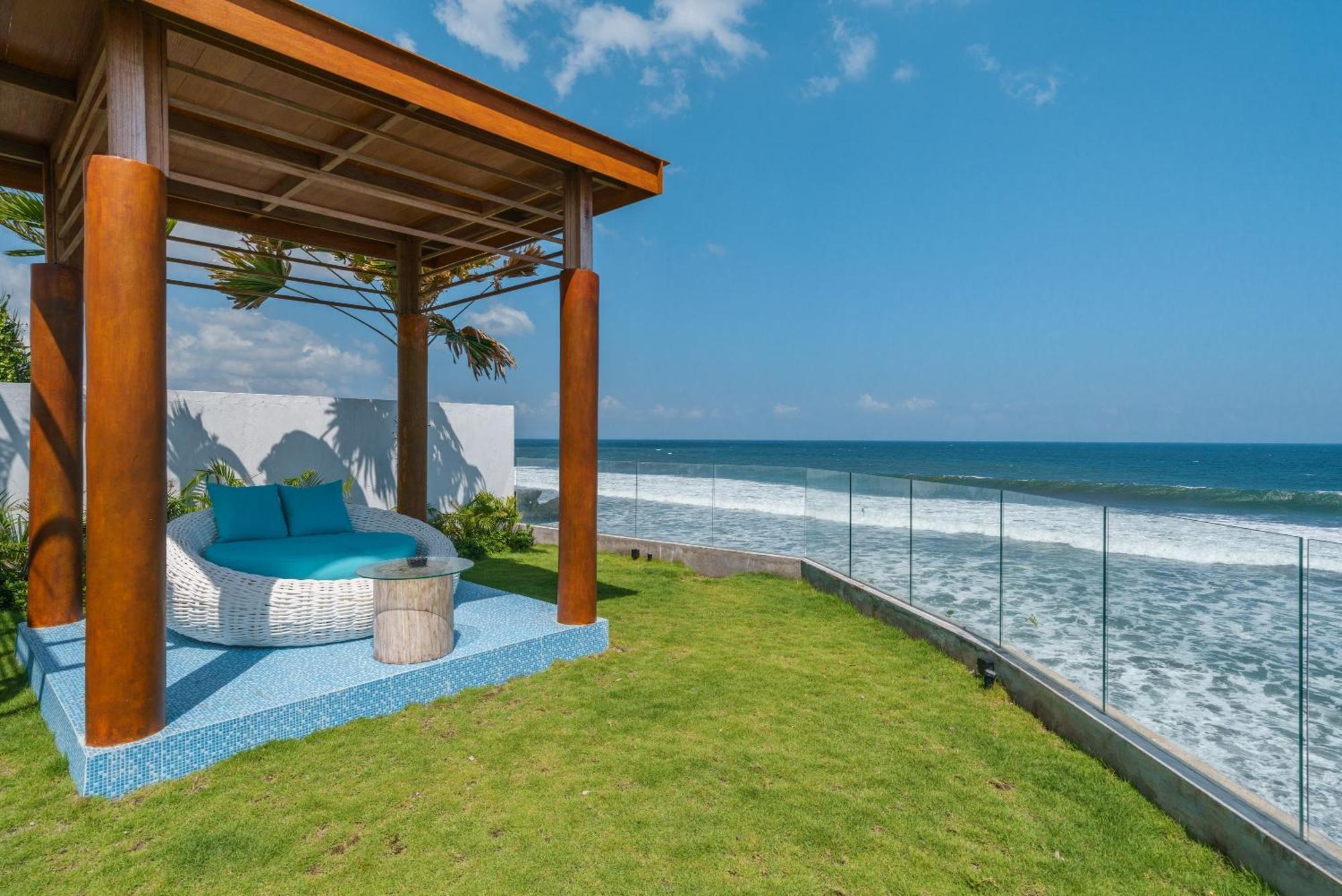 Abian Kapas Beach House Selemadeg Exterior foto